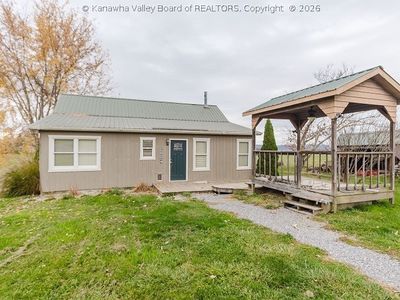 4384 Auto Rd