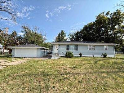 Property at 1836 Curtis Ave, Chariton, IA