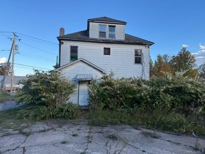 36 Waverly Avenue