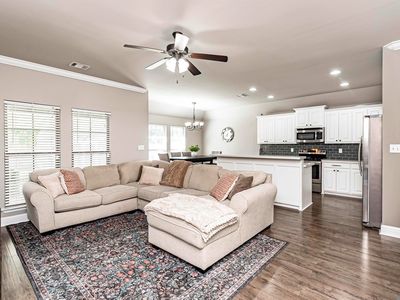 9166 Cypress Lake Dr