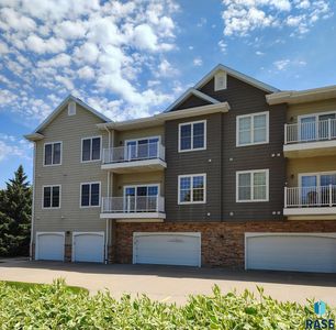 6106 S Avalon Ave Unit 207