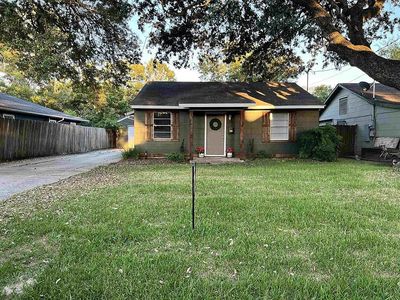 1025 McArthur Dr