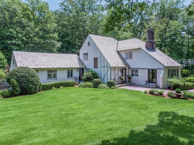 107 New Canaan Road