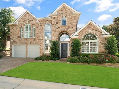 8915 White Pine Ln