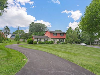 525 Apple Hill Dr
