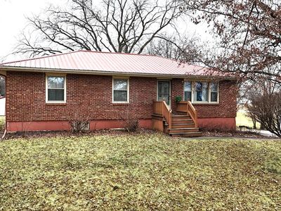 Property at 126 E Circle Dr, Brookfield, MO