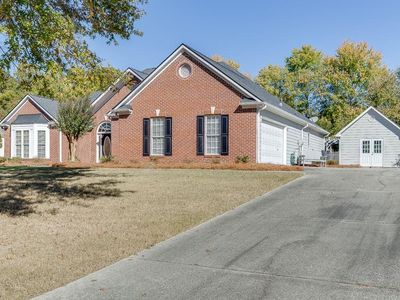905 Cruce Lake Dr