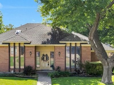 Property at 3630 Ridgewood Dr, Grand Prairie, TX