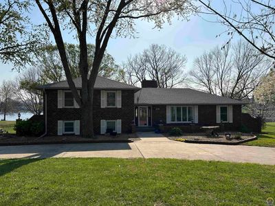 23 Locust Ln