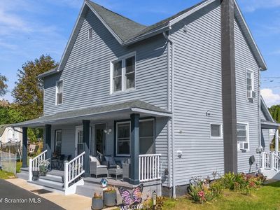 933 Main St