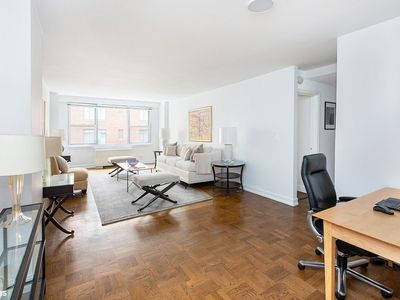 55 E 87th St APT 4M