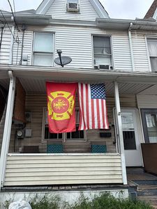29 E Elm St