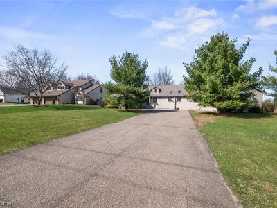 3580 E Western Reserve Rd