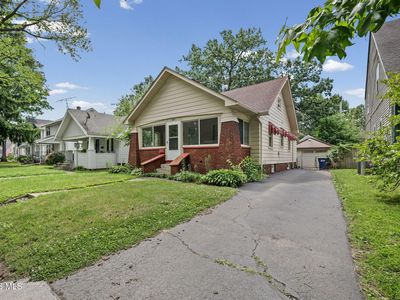 2555 Grantwood Dr