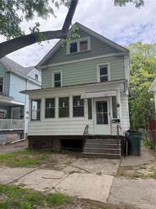 258 Curtis St