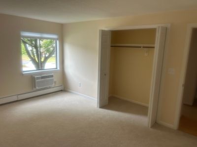 8 Hallmark Gdns APT 5