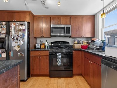 2 Boylston St APT 1