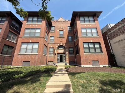 5621 Pershing Ave APT 13