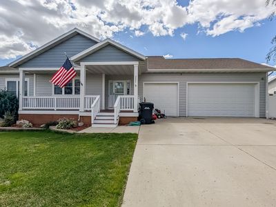 3225 Prairie Commons St