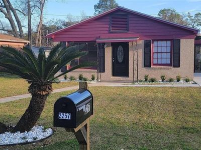 2257 Roberta Dr