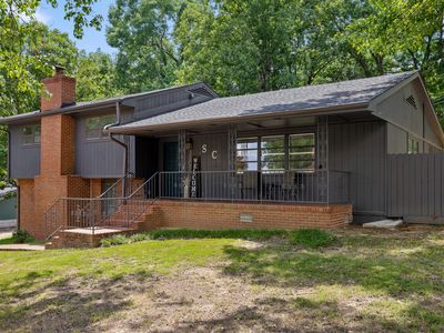 3805 Rollingwood Dr