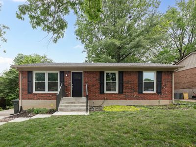 3208 Mirror Lake Dr