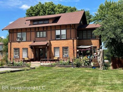 3103 Grand Ave