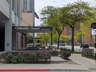 6171 N Sheridan Rd APT 1408