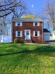 Property at 11 MONROE AVENUE, Roseland, NJ