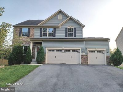 8209 Heraldry Dr