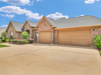 1100 Southern Oaks Dr