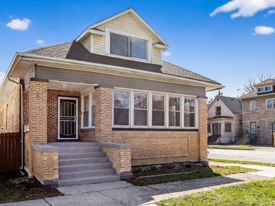 1 E 114th St