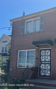 2292 Richmond Ter
