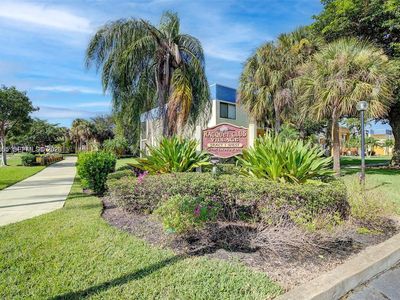 165 Lakeview Dr APT 201