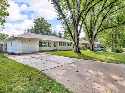 2200 SW Prairie Rd