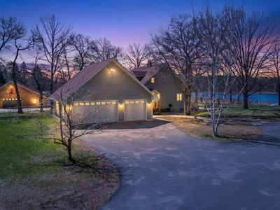 2163 White Pine Point Rd SW