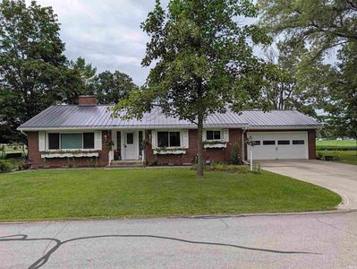 756 Hillcrest Dr