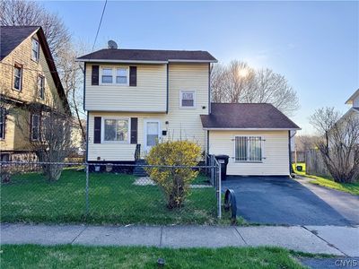 106 Ballard Ave