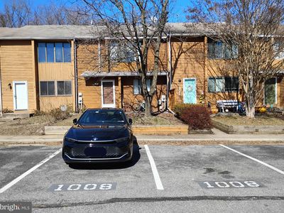 1008 Commanders Way N