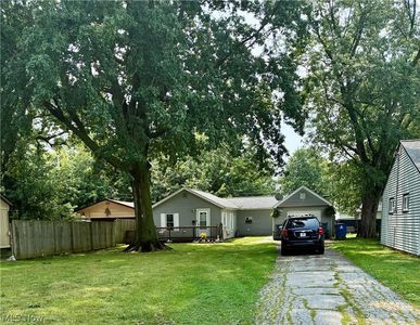 902 Quentin Rd