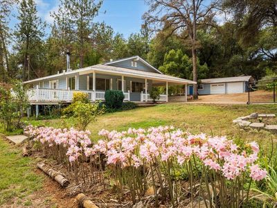 18525 Siesta Dr
