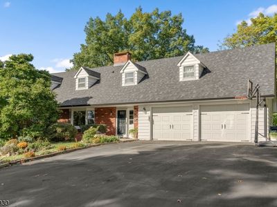 39 Lessing Rd