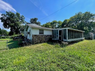 584 W State Line Rd