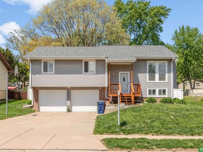 Property at 2612 Ponderosa Dr, Bellevue, NE