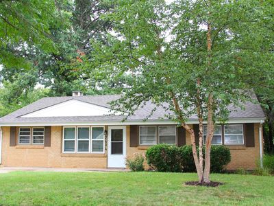 2404 Hobbs Dr