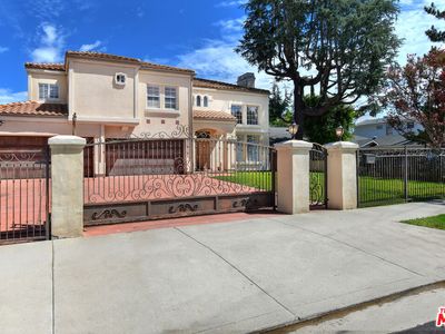 4942 Densmore Ave