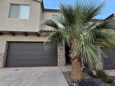 560 N Ventura Ln
