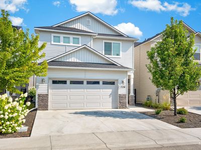 2126 E Sharptail St