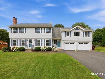 84 Lake Garda Drive
