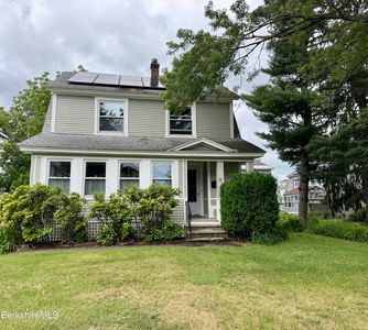33 Reuter Ave
